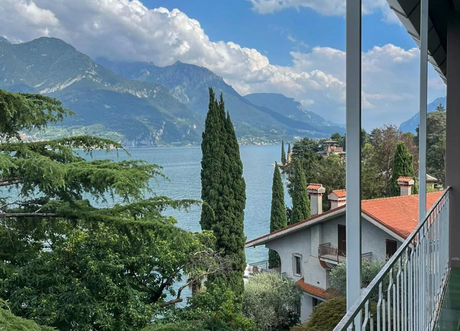 La Terrazza Sul Lago Limonta 0*,