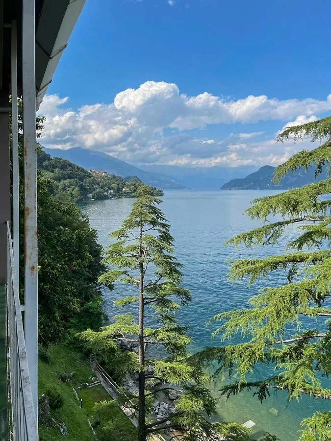 La Terrazza Sul Lago Limonta 0*,
